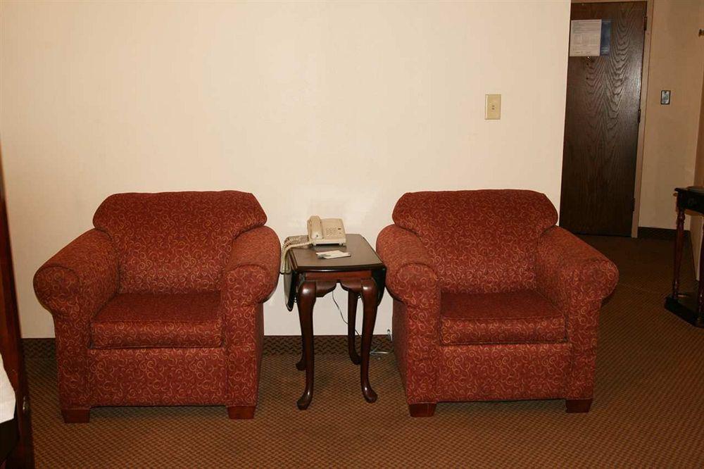 Quality Inn & Suites Searcy I-67 Room photo