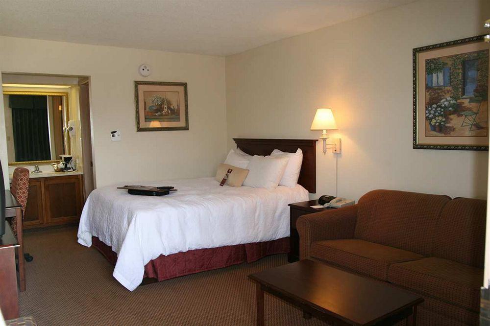 Quality Inn & Suites Searcy I-67 Room photo